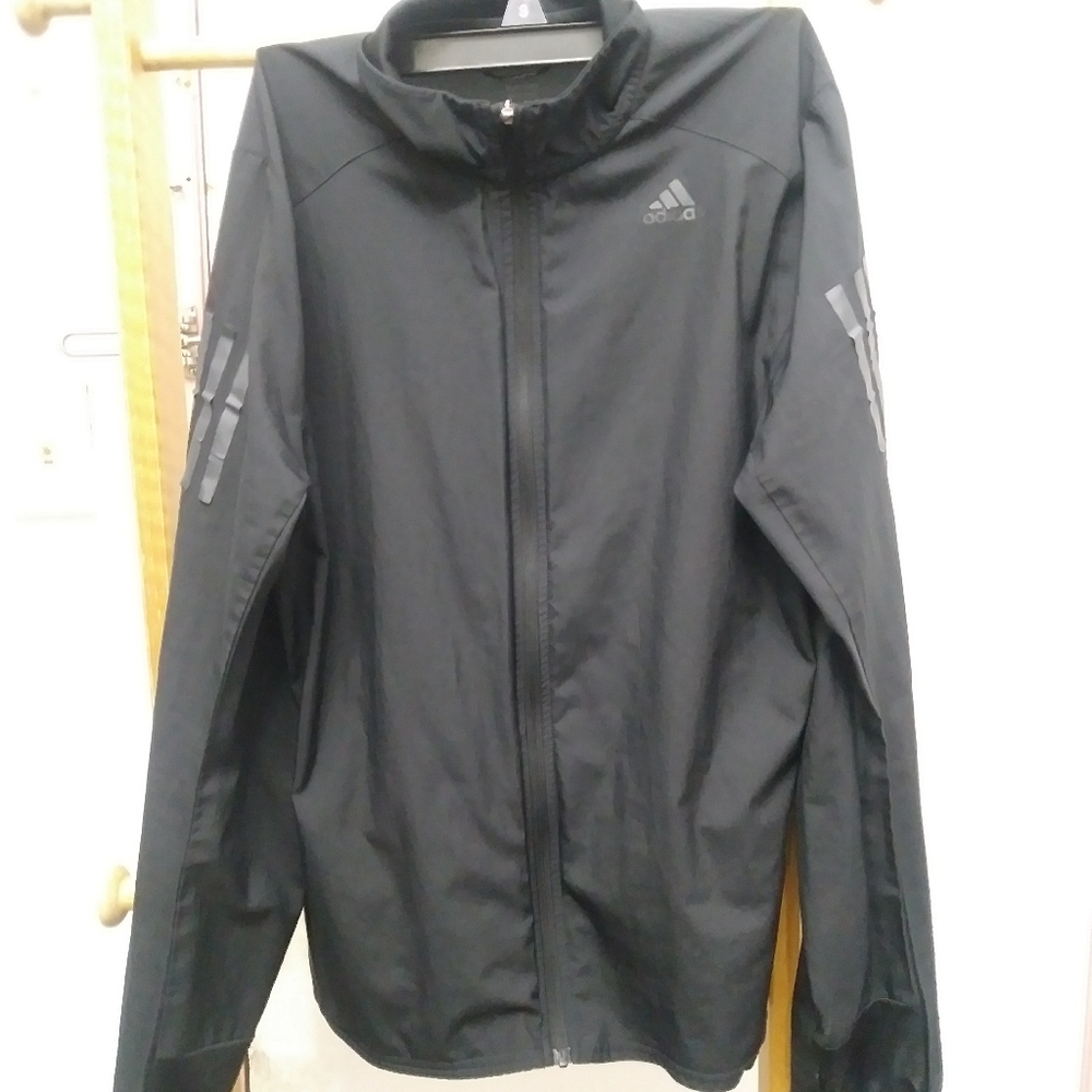 Adidas Men's Runner jacket Small (Minor Damage)